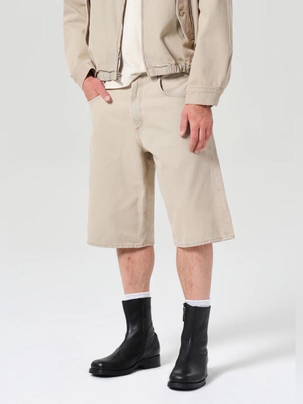 NWT AGOLDE Fusion Skater Shorts Burnished Khaki Mens 28 Premium Denim Streetwear